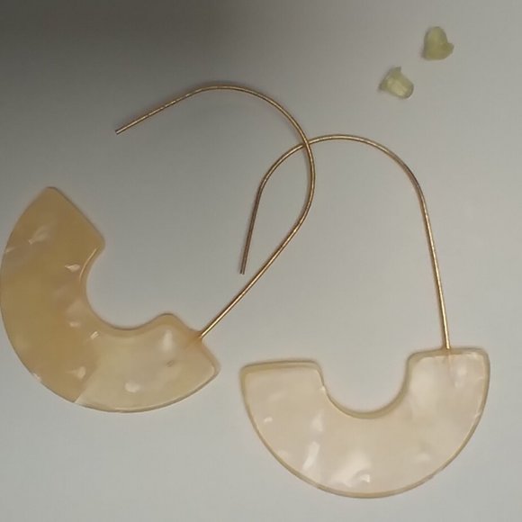NWOT |  Cream Hoop | Half Circle Earrings - Picture 1 of 6